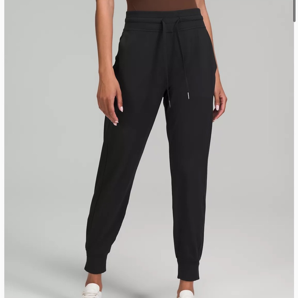 lululemon Ready to Rulu High-Rise Jogger excellent condition size 4 black 29”